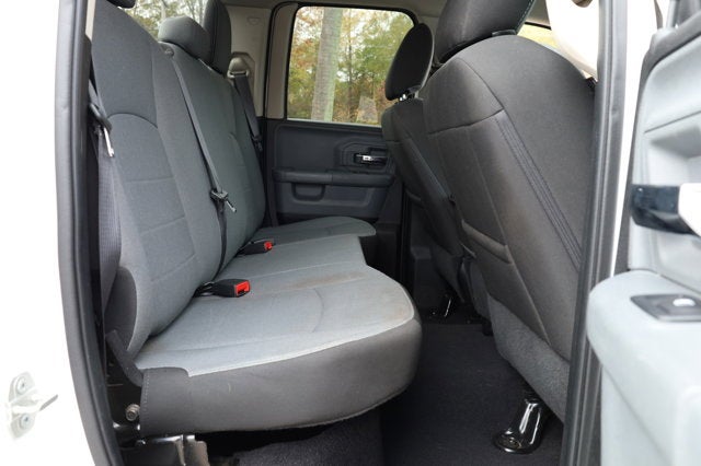 2024 RAM 1500 Classic SLT Quad Cab 4x2 6'4' Box