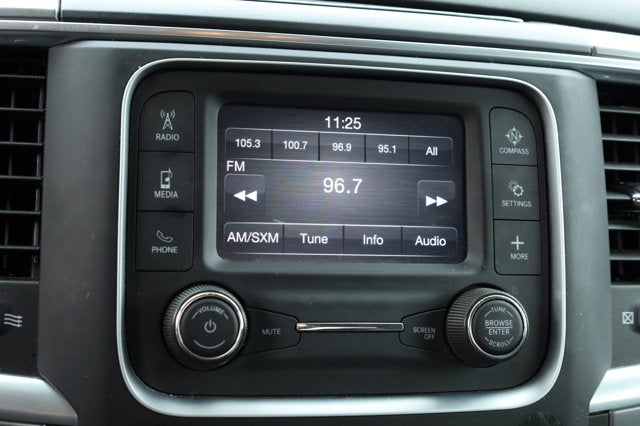 2024 RAM 1500 Classic SLT Quad Cab 4x2 6'4' Box