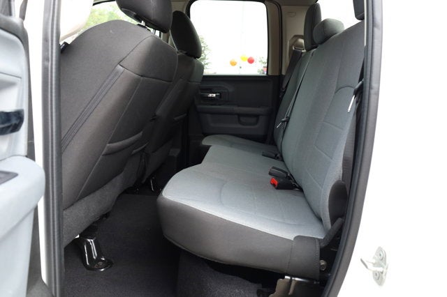 2024 RAM 1500 Classic SLT Quad Cab 4x2 6'4' Box