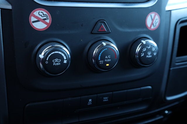 2024 RAM 1500 Classic SLT Quad Cab 4x2 6'4' Box