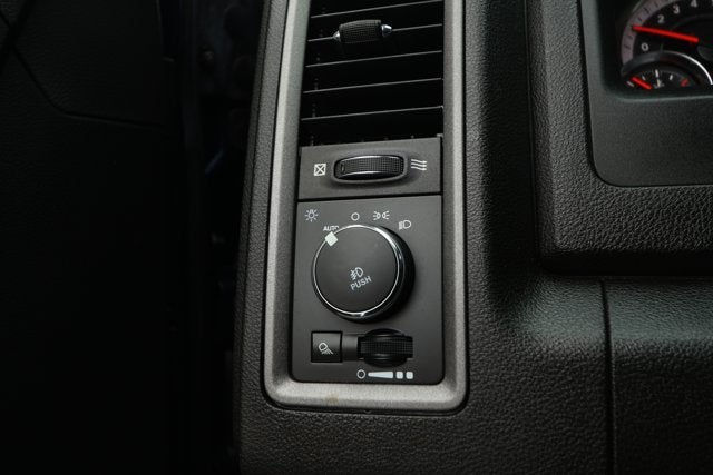 2021 RAM 1500 Classic Tradesman Crew Cab 4x2 5'7' Box