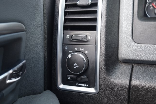 2019 RAM 1500 Classic Big Horn Crew Cab 4x4 5'7' Box