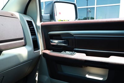 2020 RAM 1500 Classic SLT Crew Cab 4x4 6'4' Box