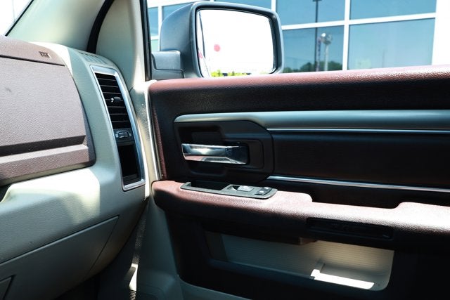 2020 RAM 1500 Classic SLT Crew Cab 4x4 6'4' Box
