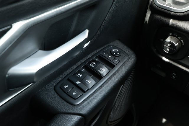 2019 RAM 1500 Big Horn/Lone Star Crew Cab 4x2 5'7' Box
