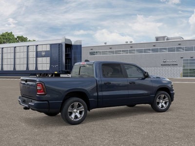 2026 RAM Ram 1500 RAM 1500 EXPRESS CREW CAB 4X2 5'7' BOX