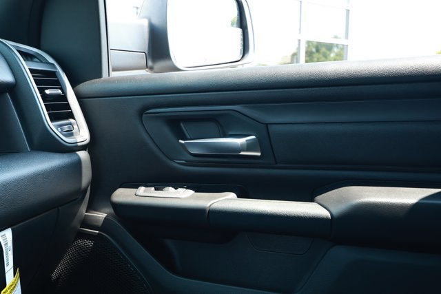 2026 RAM Ram 1500 RAM 1500 TRADESMAN CREW CAB 4X2 5'7' BOX