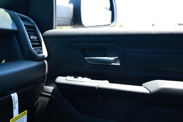 2026 RAM Ram 1500 RAM 1500 EXPRESS CREW CAB 4X2 5'7' BOX