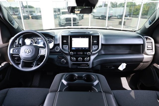 2026 RAM Ram 1500 RAM 1500 TRADESMAN CREW CAB 4X2 5'7' BOX