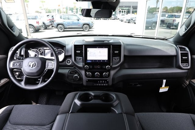 2026 RAM Ram 1500 RAM 1500 TRADESMAN CREW CAB 4X2 5'7' BOX