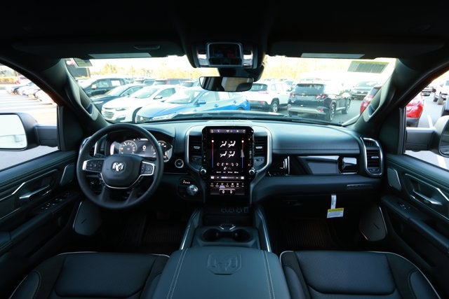 2026 RAM Ram 1500 RAM 1500 LARAMIE CREW CAB 4X2 5'7' BOX