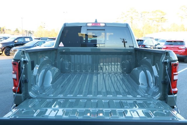 2026 RAM Ram 1500 RAM 1500 LARAMIE CREW CAB 4X2 5'7' BOX