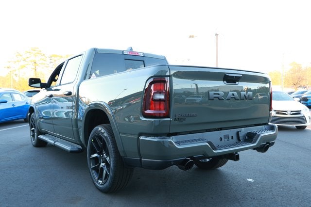 2026 RAM Ram 1500 RAM 1500 LARAMIE CREW CAB 4X2 5'7' BOX