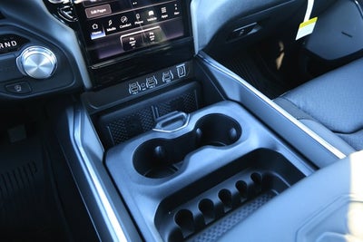 2026 RAM Ram 1500 RAM 1500 LARAMIE CREW CAB 4X2 5'7' BOX