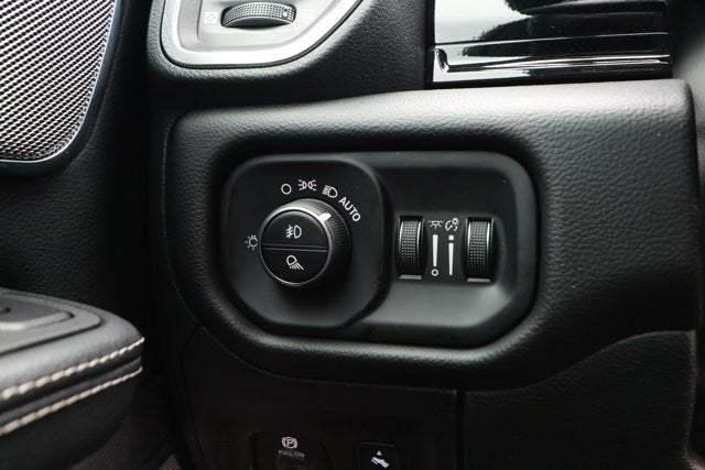 2026 RAM Ram 1500 RAM 1500 LARAMIE CREW CAB 4X2 5'7' BOX