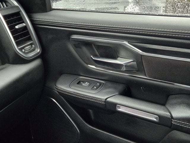 2024 RAM 1500 Laramie Crew Cab 4x2 5'7' Box