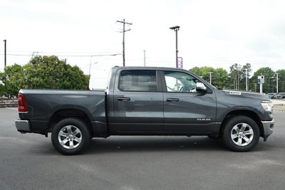 2024 RAM 1500 Laramie Crew Cab 4x2 5'7' Box