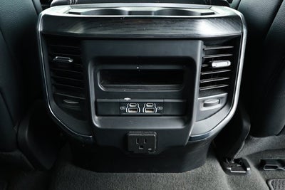 2024 RAM 1500 Laramie Crew Cab 4x2 5'7' Box