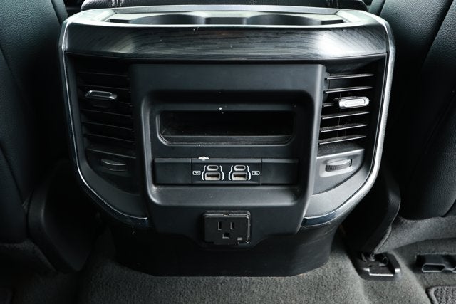2024 RAM 1500 Laramie Crew Cab 4x2 5'7' Box