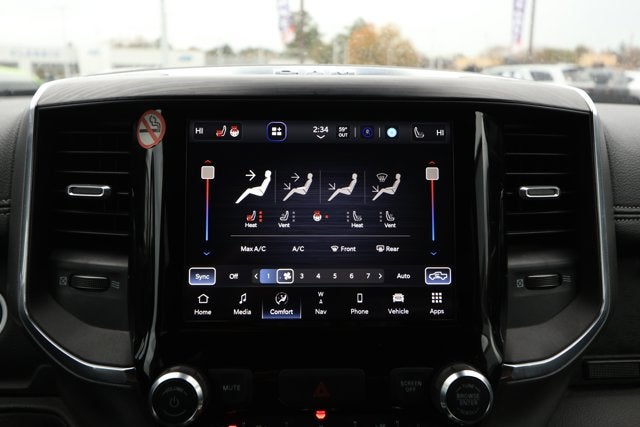 2024 RAM 1500 Laramie Crew Cab 4x2 5'7' Box