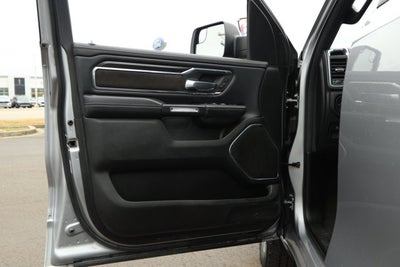 2024 RAM 1500 Laramie Crew Cab 4x2 5'7' Box