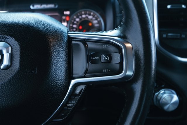 2024 RAM 1500 Laramie Crew Cab 4x2 5'7' Box