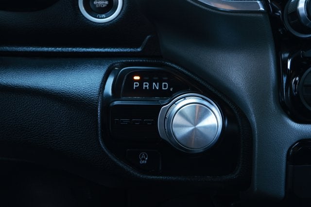 2024 RAM 1500 Laramie Crew Cab 4x2 5'7' Box