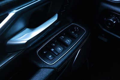 2024 RAM 1500 Laramie Crew Cab 4x2 5'7' Box