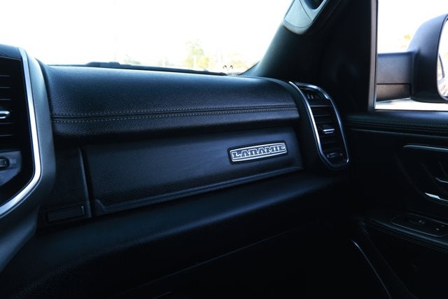 2024 RAM 1500 Laramie Crew Cab 4x2 5'7' Box