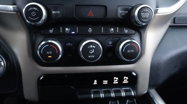 2019 RAM 1500 Laramie Crew Cab 4x2 5'7' Box