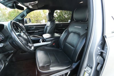 2024 RAM 1500 Laramie Crew Cab 4x2 5'7' Box