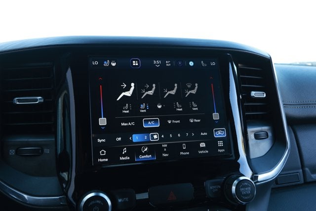 2024 RAM 1500 Laramie Crew Cab 4x2 5'7' Box