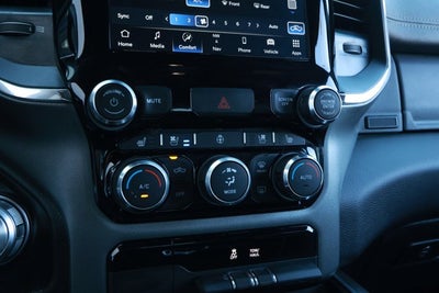 2024 RAM 1500 Laramie Crew Cab 4x2 5'7' Box