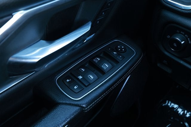 2024 RAM 1500 Laramie Crew Cab 4x2 5'7' Box