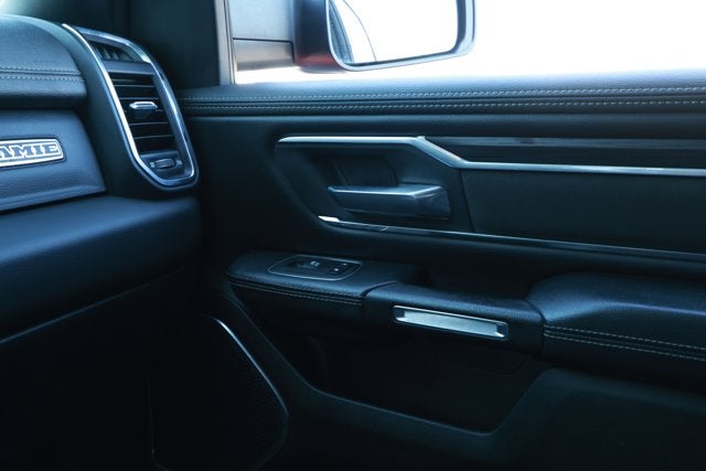 2024 RAM 1500 Laramie Crew Cab 4x2 5'7' Box