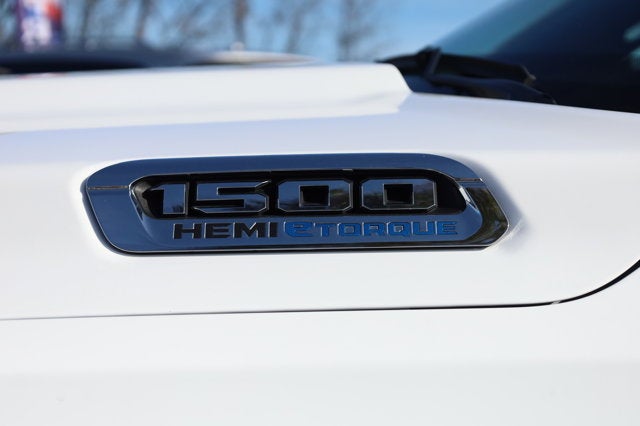 2024 RAM 1500 Laramie Crew Cab 4x2 5'7' Box