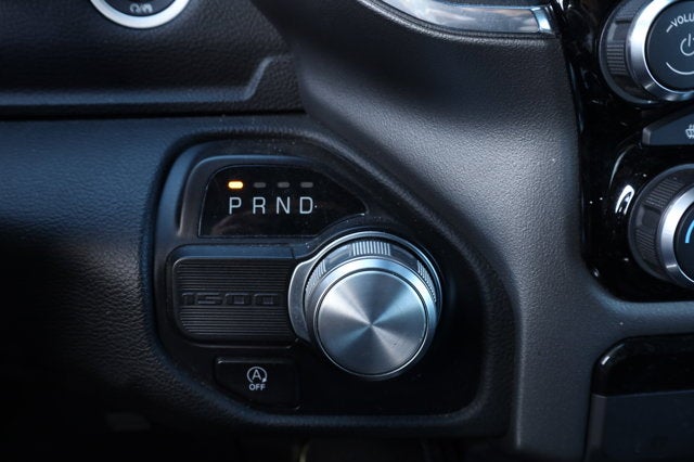 2024 RAM 1500 Laramie Crew Cab 4x2 5'7' Box