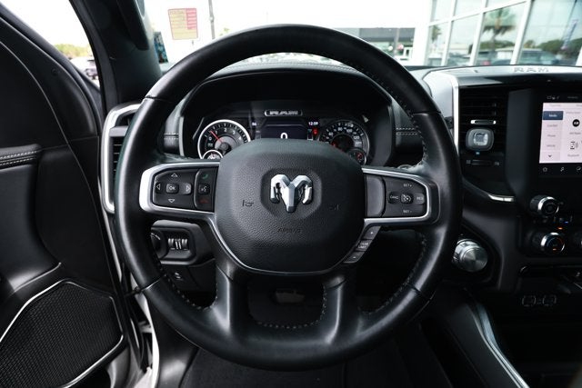 2022 RAM 1500 Laramie Crew Cab 4x2 5'7' Box