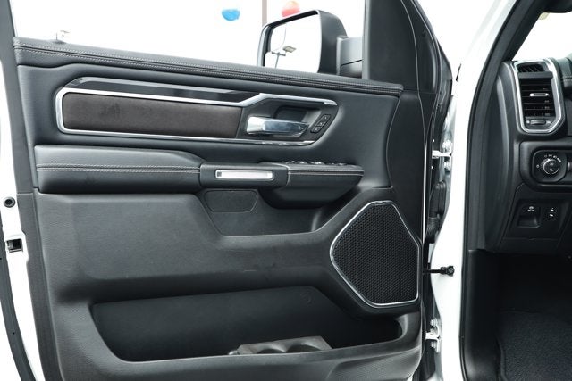 2022 RAM 1500 Laramie Crew Cab 4x2 5'7' Box