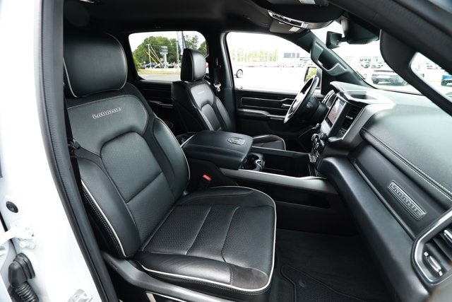 2022 RAM 1500 Laramie Crew Cab 4x2 5'7' Box