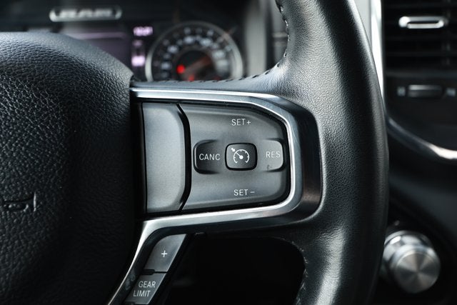 2024 RAM 1500 Laramie Crew Cab 4x2 5'7' Box