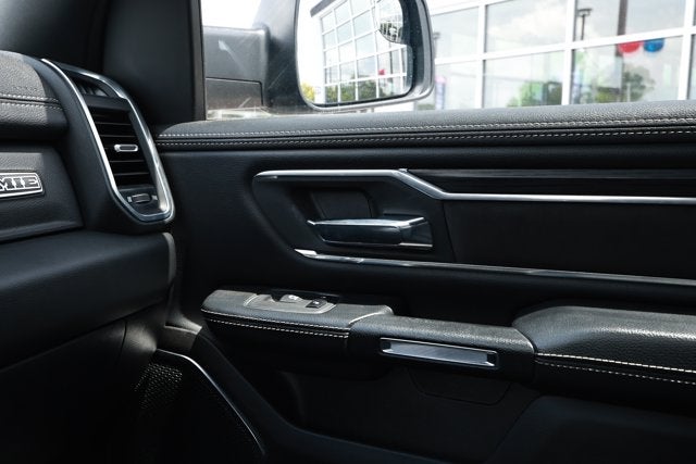 2024 RAM 1500 Laramie Crew Cab 4x2 5'7' Box