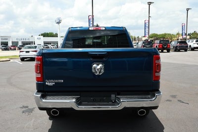2024 RAM 1500 Laramie Crew Cab 4x2 5'7' Box