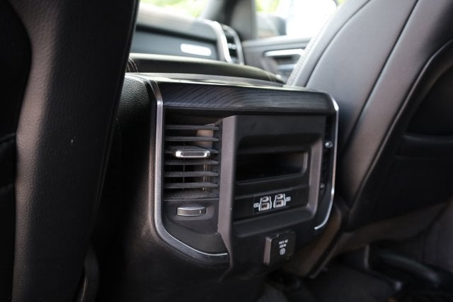 2024 RAM 1500 Laramie Crew Cab 4x2 5'7' Box