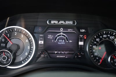 2024 RAM 1500 Laramie Crew Cab 4x2 5'7' Box