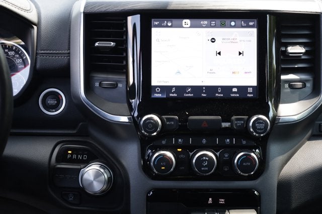 2024 RAM 1500 Laramie Crew Cab 4x2 5'7' Box