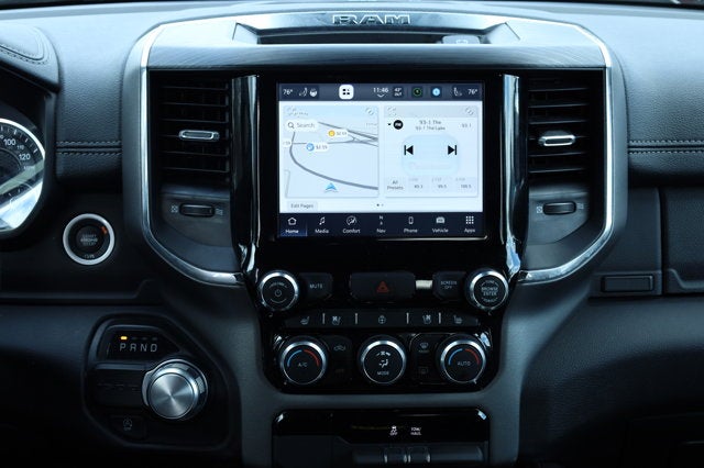 2024 RAM 1500 Laramie Crew Cab 4x2 5'7' Box