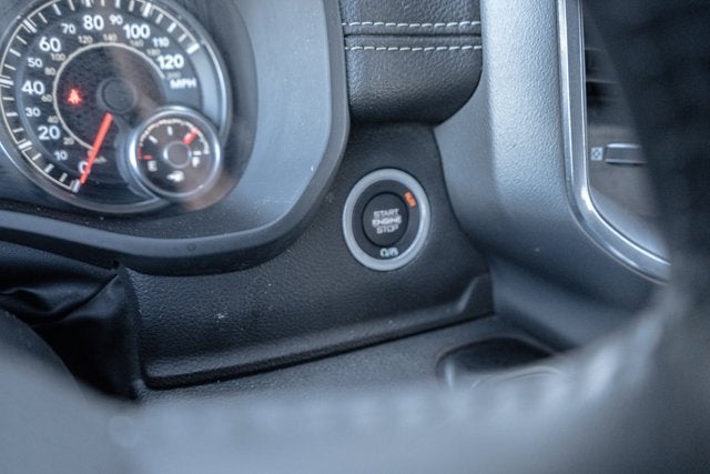 2024 RAM 1500 Laramie Crew Cab 4x2 5'7' Box