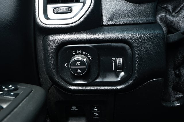 2021 RAM 1500 Big Horn Crew Cab 4x4 5'7' Box