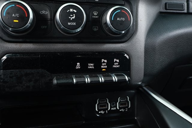 2021 RAM 1500 Big Horn Crew Cab 4x4 5'7' Box